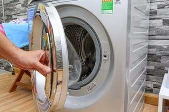 Máy giặt hỏng khóa cửa do ẩm ướt hoặc nước vào