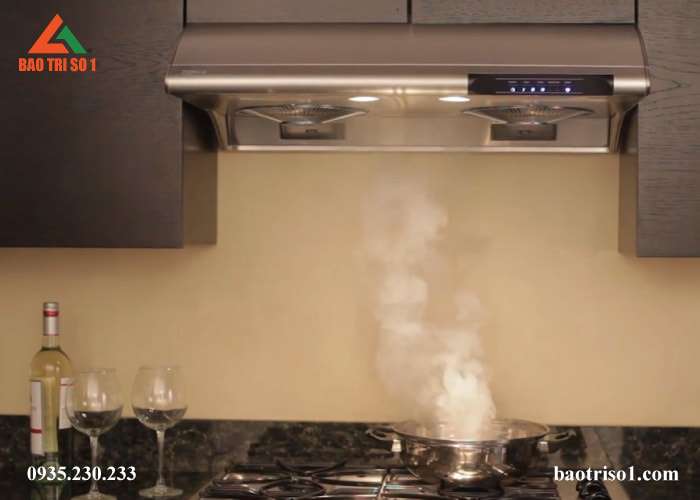 Vệ sinh máy hút mùi tại Hà Nội làm sạch thiết bị nhà bếp chỉ 450K