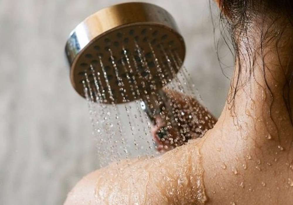 Tại sao vừa tắm vừa bật bình nóng lạnh lại nguy hiểm?