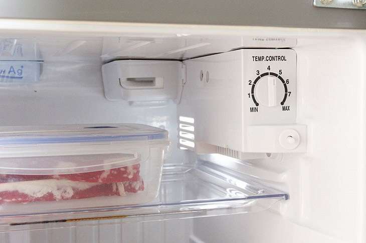 Tủ lạnh chạy liên tục không ngắt, nguyên nhân và cách khắc phục