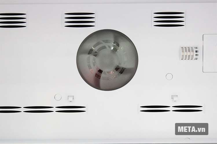 Tủ lạnh 510 lít Electrolux ETM5107SD-RVN với thiết kế lỗ thông gió giúp thoát mùi của thực phẩm.