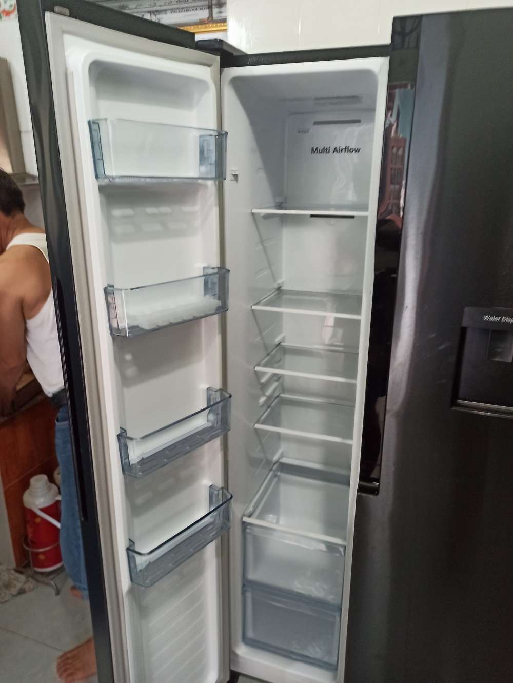 tủ lạnh Casper RS-575VBW