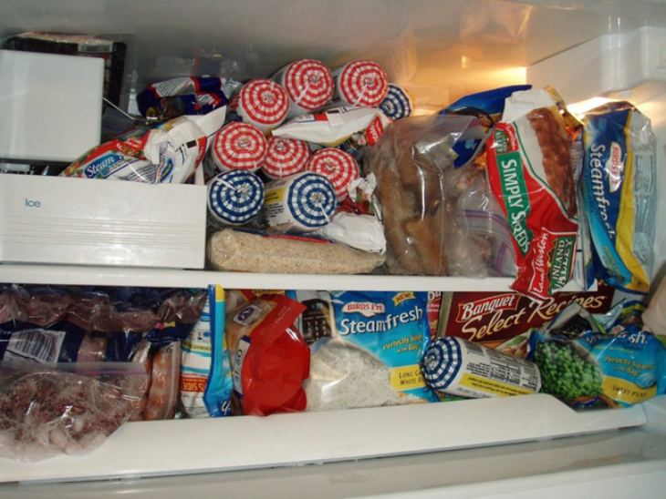 Tủ lạnh chạy tốn điện, nguyên nhân và cách khắc phục