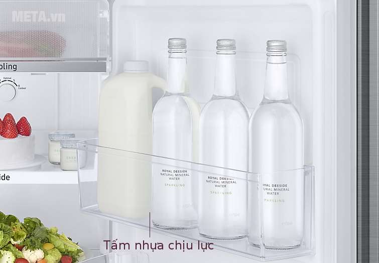 Tủ lạnh Samsung Digital Inverter 236L RT22M4033S8/SV giúp gia đình đựng được nhiều thực phẩm hơn
