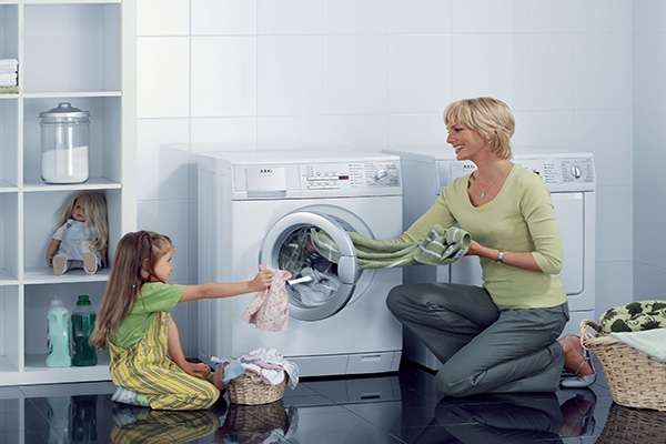 Bật chế độ vắt quần áo vào mùa hè của máy giặt Panasonic
