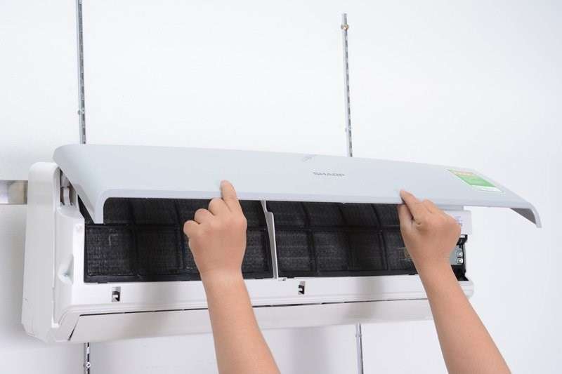 Hướng dẫn cách vệ sinh máy lạnh Electrolux tại nhà